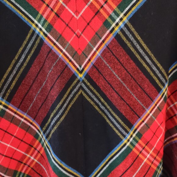Ladies Vintage R&K Knits Red Plaid Poncho Size 8 From Early 1970s - Picture 7 of 9